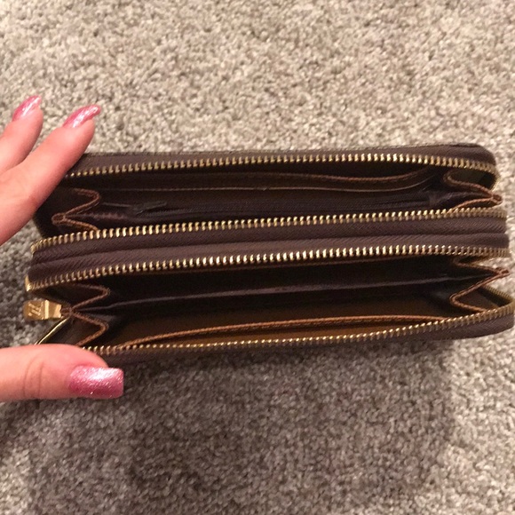 Brown wallet - Picture 6 of 7